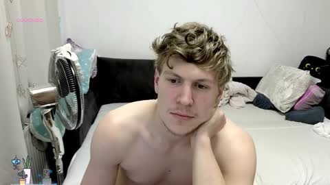 Snapshot of _medaed20_ chatting on 09/17/25, 05:36 Medaed20 online show from 09/17/25, 05:36