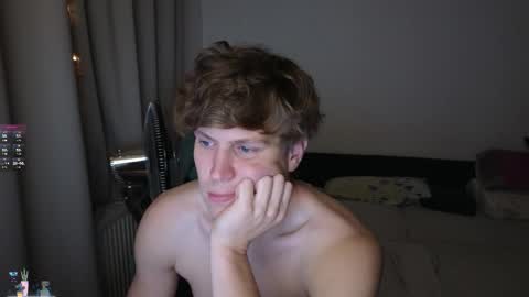 Snapshot of _medaed20_ chatting on 10/04/25, 07:56 Medaed20 online show from 10/04/25, 07:56