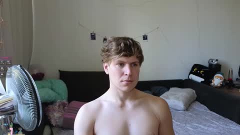 Snapshot of _medaed20_ chatting on 10/09/25, 10:35 Medaed20 online show from 10/09/25, 10:35