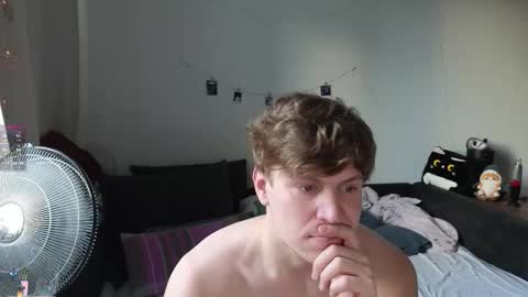 Snapshot of _medaed20_ chatting on 10/11/25, 02:15 Medaed20 online show from 10/11/25, 02:15