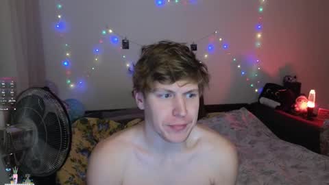 Snapshot of _medaed20_ chatting on 10/23/25, 04:28 Medaed20 online show from 10/23/25, 04:28