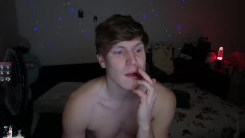 Snapshot of _medaed20_ chatting on 11/02/25, 09:06 Medaed20 online show from 11/02/25, 09:06