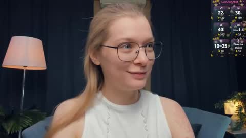 Elva and Kate  online show from 11/09/25, 11:08