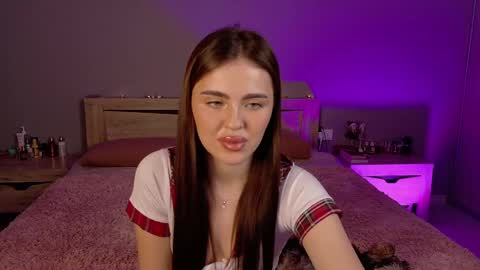 Snapshot of _meganbloom_ chatting on 03/22/26, 03:26 Sheila online show from 03/22/26, 03:26