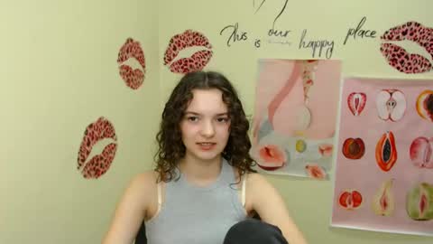 Susie online show from 12/12/24, 04:53