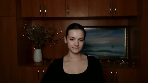 Susie online show from 12/17/24, 04:21