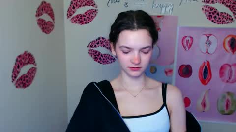 Susie online show from 03/04/26, 06:52