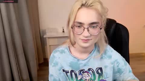 Snapshot of _meow_neko_ chatting on 03/15/26, 07:20 _meow_neko_ online show from 03/15/26, 07:20