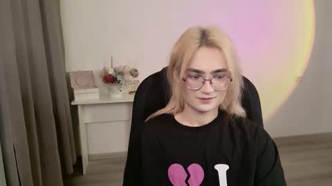 Snapshot of _meow_neko_ chatting on 03/27/26, 01:00 _meow_neko_ online show from 03/27/26, 01:00