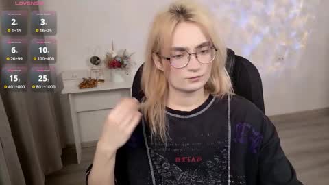 Snapshot of _meow_neko_ chatting on 04/04/26, 01:15 _meow_neko_ online show from 04/04/26, 01:15