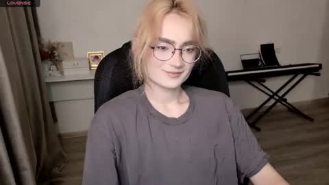 Snapshot of _meow_neko_ chatting on 07/06/26, 12:46 _meow_neko_ online show from 07/06/26, 12:46