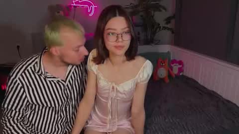 Snapshot of _meowmeowmeow chatting on 09/30/25, 08:03 CAT online show from 09/30/25, 08:03