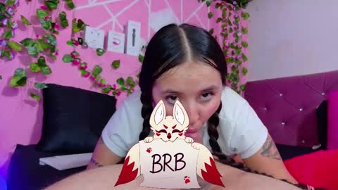 Snapshot of _mia_and_mike_ chatting on 10/04/25, 12:36  Mia y Mike  online show from 10/04/25, 12:36