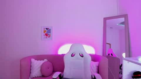  MIa blue 18  online show from 01/15/26, 07:06