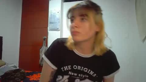 Snapshot of _mia_foster1 chatting on 04/01/26, 01:39 Mia-foster online show from 04/01/26, 01:39