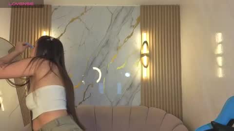 Snapshot of _mia_sweet_b chatting on 10/14/25, 01:01 _mia_sweet_b online show from 10/14/25, 01:01