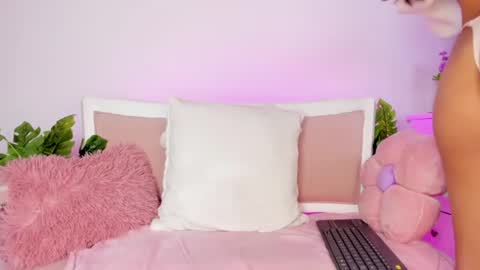 Snapshot of _mia_sweett1 chatting on 07/11/26, 10:18 mia online show from 07/11/26, 10:18