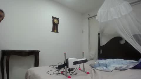  Mia  online show from 03/12/25, 10:39