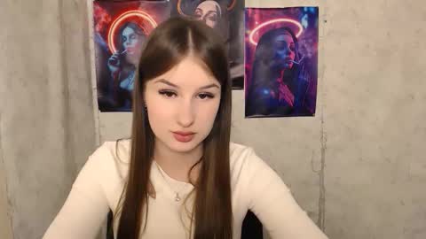 Mia online show from 09/18/25, 01:24