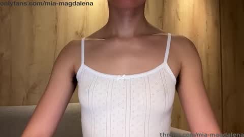 Mia Magdalena online show from 01/16/26, 02:37