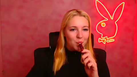 Melanie online show from 10/03/25, 05:48