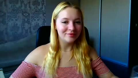 Snapshot of _mila_la_ chatting on 06/30/26, 08:26 Melanie online show from 06/30/26, 08:26