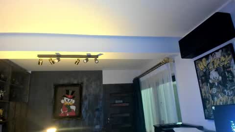 AstrideVonTeese online show from 02/19/25, 11:36