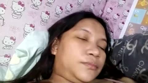 Snapshot of _milkytitsmomxx_ chatting on 03/10/25, 08:01 _milkytitsmomxx_ online show from 03/10/25, 08:01