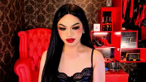 Snapshot of _ministryofsin_ chatting on 09/09/25, 05:23 Raven Strauss online show from 09/09/25, 05:23