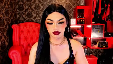 Snapshot of _ministryofsin_ chatting on 09/21/25, 08:54 Raven Strauss online show from 09/21/25, 08:54