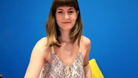 Snapshot of _minnie_boo_ chatting on 04/19/26, 06:21 Boo online show from 04/19/26, 06:21