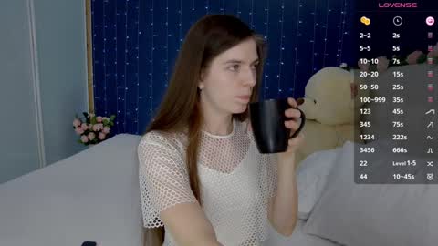 Victoria online show from 02/01/25, 01:09