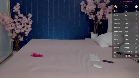 Victoria online show from 02/19/25, 06:33