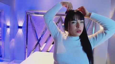 Snapshot of _mishell22 chatting on 02/24/26, 01:31 _mishell22 online show from 02/24/26, 01:31