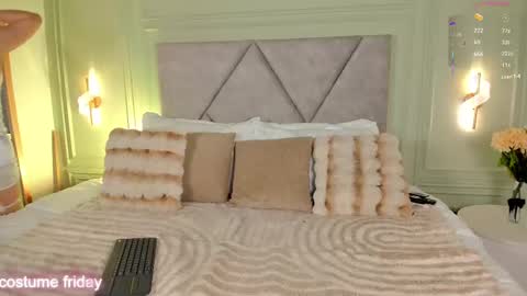 kimberley cruz online show from 10/08/25, 11:41