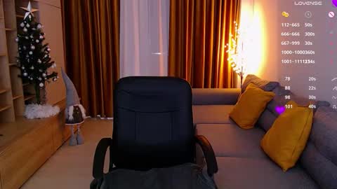 Mia online show from 12/15/25, 09:57