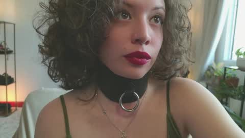 Snapshot of _missmariaa_ chatting on 03/22/26, 07:06 Mara Independent model online show from 03/22/26, 07:06