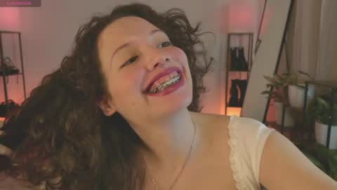 Snapshot of _missmariaa_ chatting on 04/19/26, 07:05 Mara Independent model online show from 04/19/26, 07:05