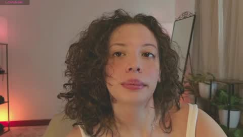 Snapshot of _missmariaa_ chatting on 04/22/26, 06:42 Mara Independent model online show from 04/22/26, 06:42