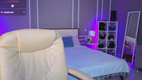 Snapshot of _miura_ chatting on 04/10/26, 01:22 MIURA online show from 04/10/26, 01:22