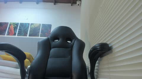 _molly_rosse_ online show from 04/08/26, 12:16