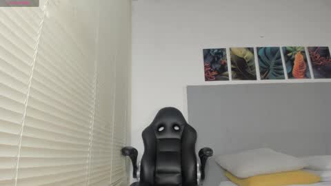 _molly_rosse_ online show from 04/10/26, 11:59