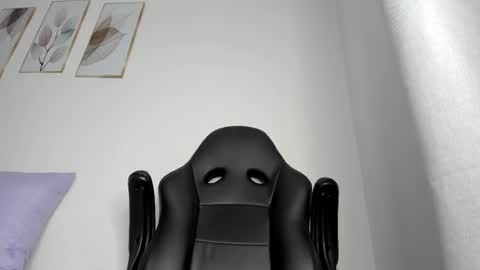 _molly_rosse_ online show from 05/20/26, 11:49