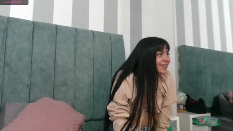 Snapshot of _mollyy chatting on 01/10/25, 10:04 Molly online show from 01/10/25, 10:04