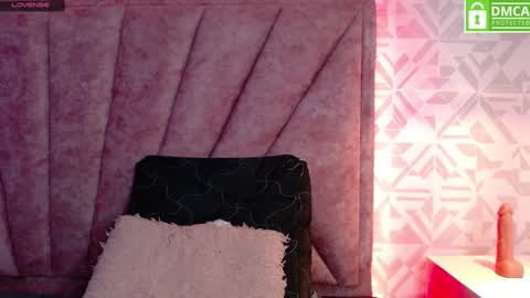 Snapshot of _mollyy chatting on 03/07/25, 05:51 Molly online show from 03/07/25, 05:51