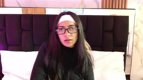 Molly online show from 05/02/26, 02:33