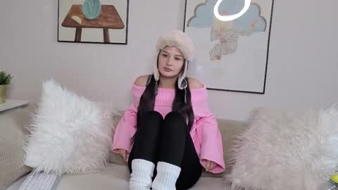 Snapshot of _mommy_casual_ chatting on 11/07/25, 06:24 Karina online show from 11/07/25, 06:24