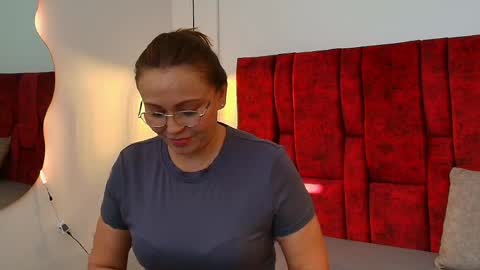 Snapshot of _monaliza_ chatting on 04/06/26, 12:17 _monaliza_ online show from 04/06/26, 12:17