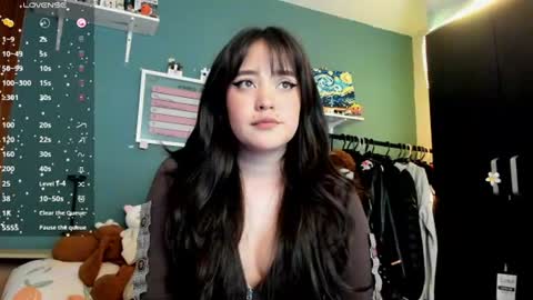 Snapshot of _moon_cake_ chatting on 06/12/26, 03:16 Next stream 950 pm Colombia time xd online show from 06/12/26, 03:16