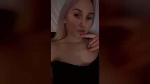 _moon_star online show from 04/15/26, 07:58